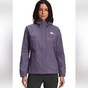 THE NORTH FACE Women's Purple Jacket wind proof 
Pockets zipper size s
